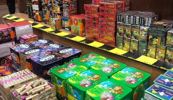 40 de kg de artificii și artificii, confiscate de polițiștii clujeni