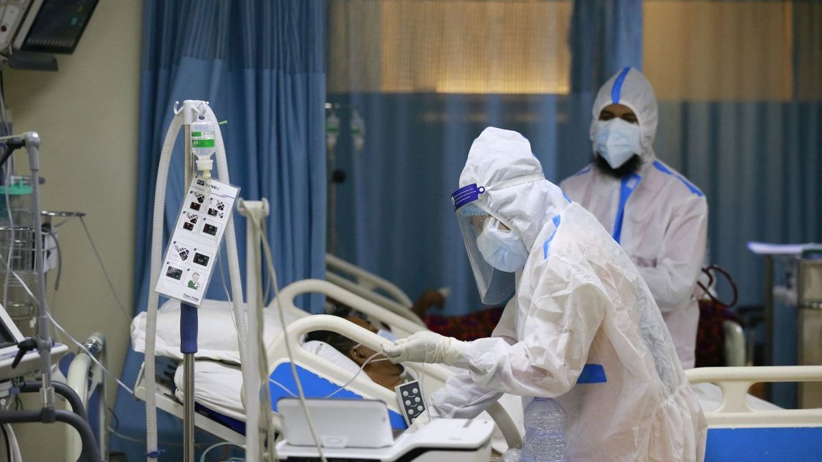 Cât va dura valul 5 al pandemiei în România? Șefa INSP: „Minim două luni va dura”