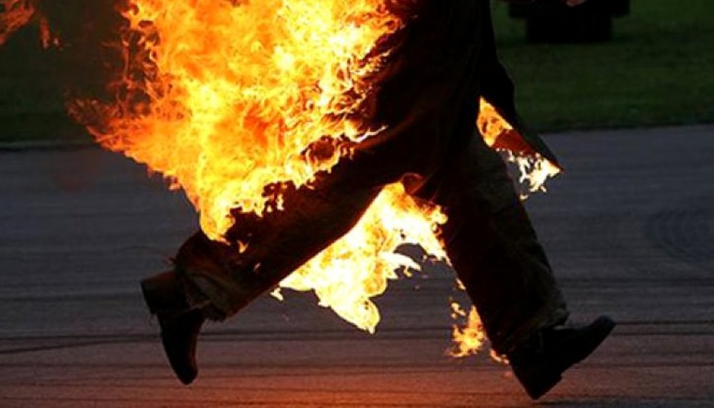 Un tânăr din Cluj și-a incendiat tatăl, după o ceartă banală. A ajuns la Terapie Intensivă cu arsuri grave