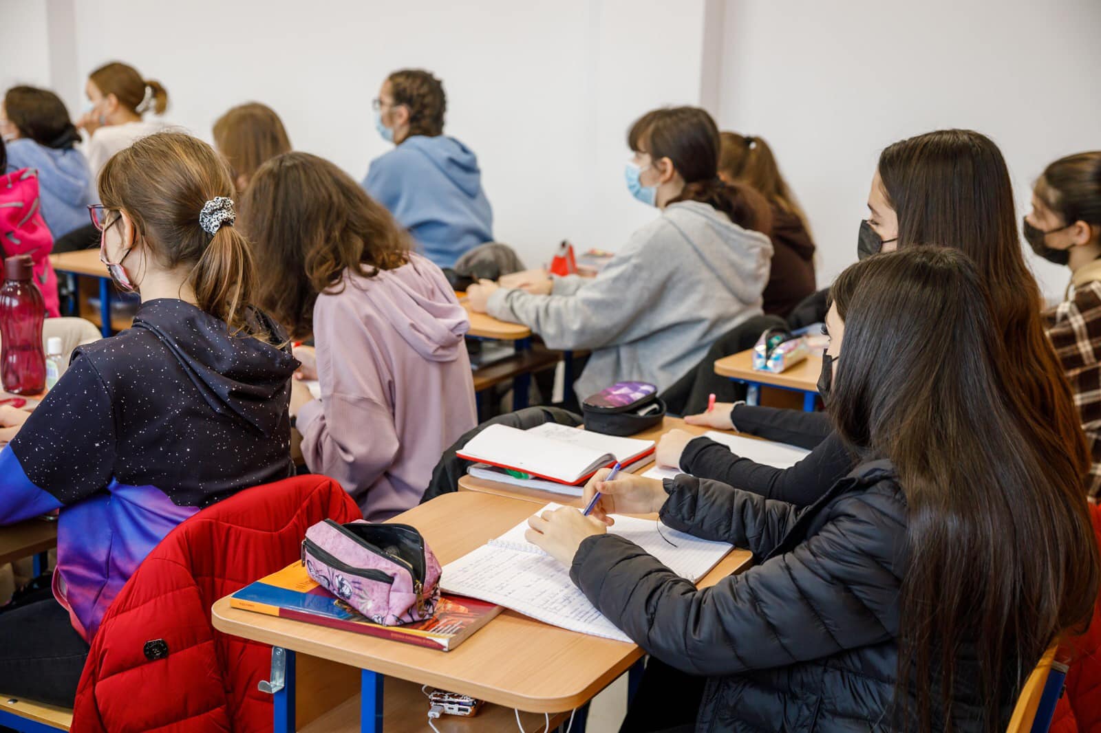 Școlile din județul Cluj, la un pas de a trece în online. Sorin Cîmpeanu: „Clujul va intra cu siguranţă de săptămâna viitoare în online”