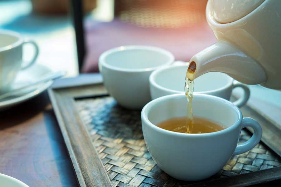 Ceaiul care tratează răceala și te ajută să slăbești. Are proprietăți anti-cancer și anti-îmbătrânire