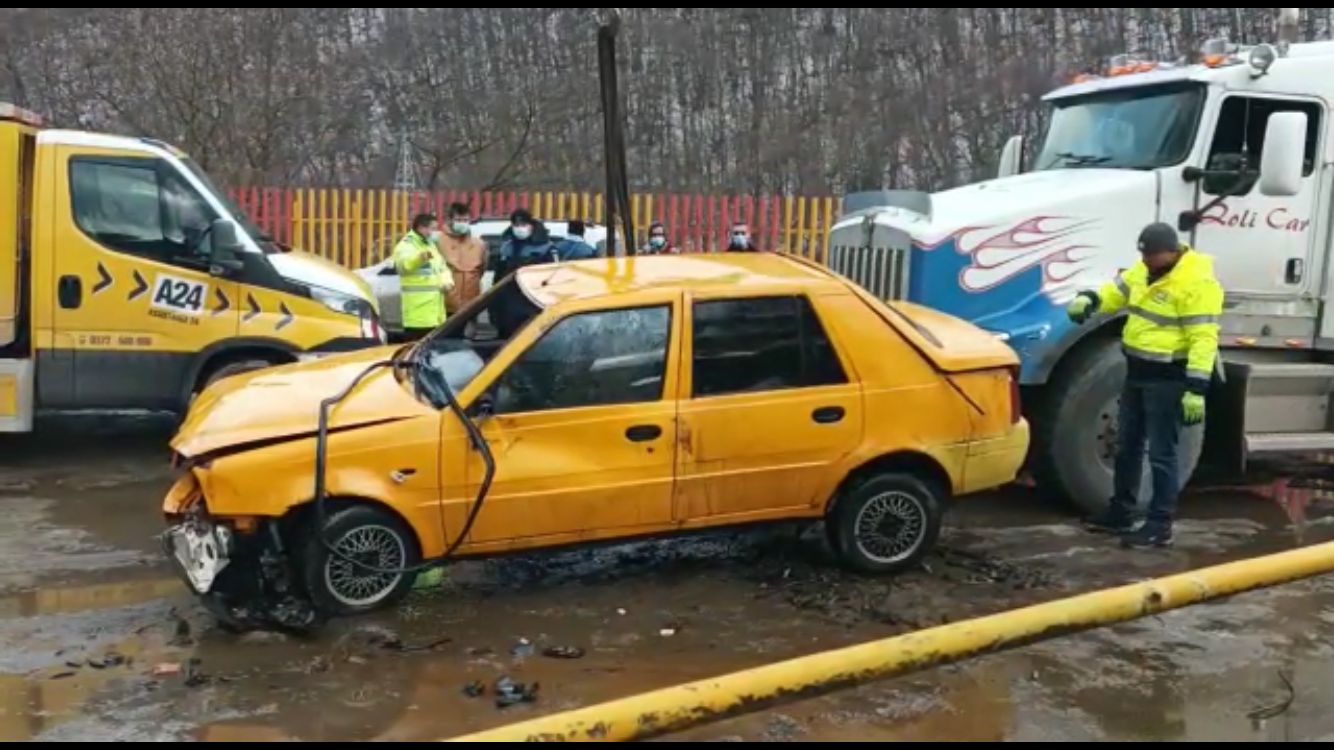 Mașina în care și-au pierdut viața cei doi tineri la Someșul Cald