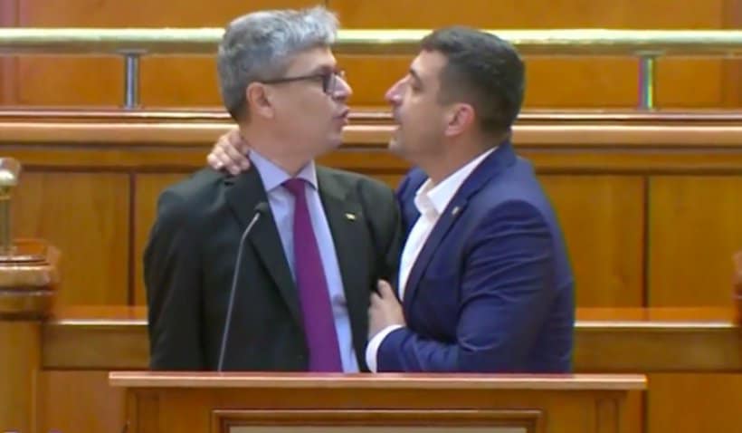 Dosar penal pentru ultraj după ce George Simion l-a luat de gât pe ministrul Virgil Popescu în Parlament/ sursă foto: defapt.ro