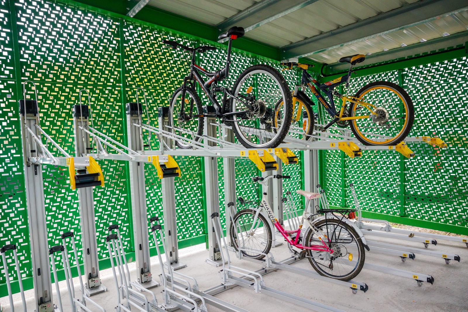 7 noi parcări acoperite pentru biciclete în Cluj-Napoca. Unde vor fi amplasate?