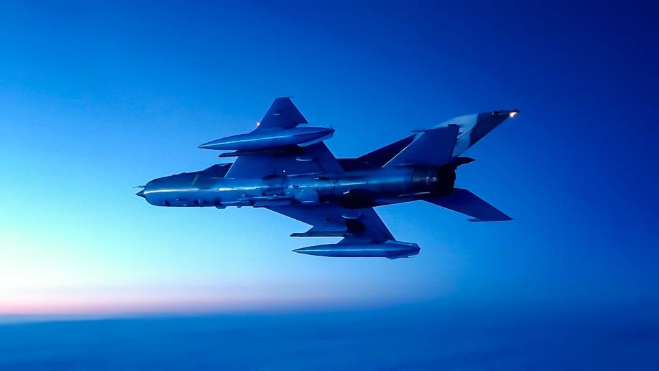 Un MiG 21 LanceR a dispărut de pe radar! Autoritățile caută pilotul și aeronava