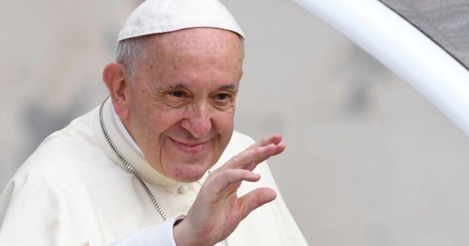 Papa Francisc va accepta și femei la conducerea unor departamente ale Vaticanului/ Sursă foto: romanialibera.ro
