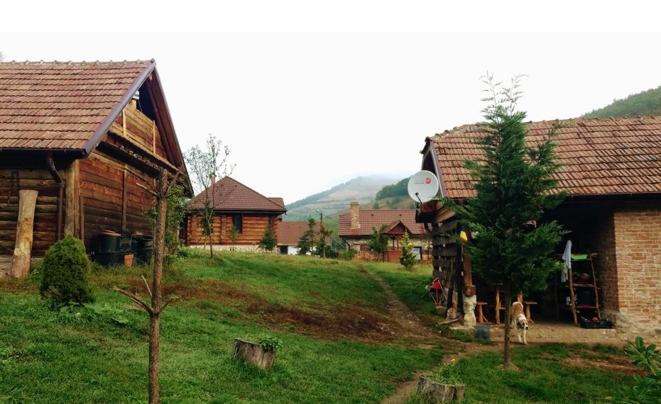 Ucrainenii primesc gratis case și terenuri în sate depopulate. Sociolog clujean: „Poate duce la integrarea lor în comunitate”
