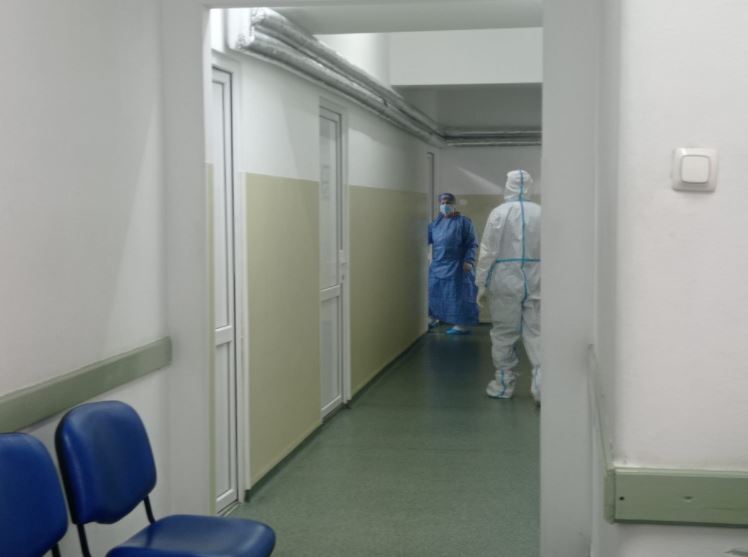 Peste 1.000 de clujeni bolnavi de COVID, tratați la două centre de evaluare din Cluj-Napoca