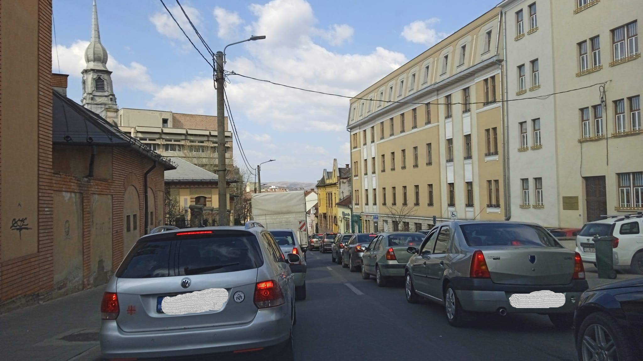 Aglomerație pe străzile din centrul municipiului Cluj-Napoca