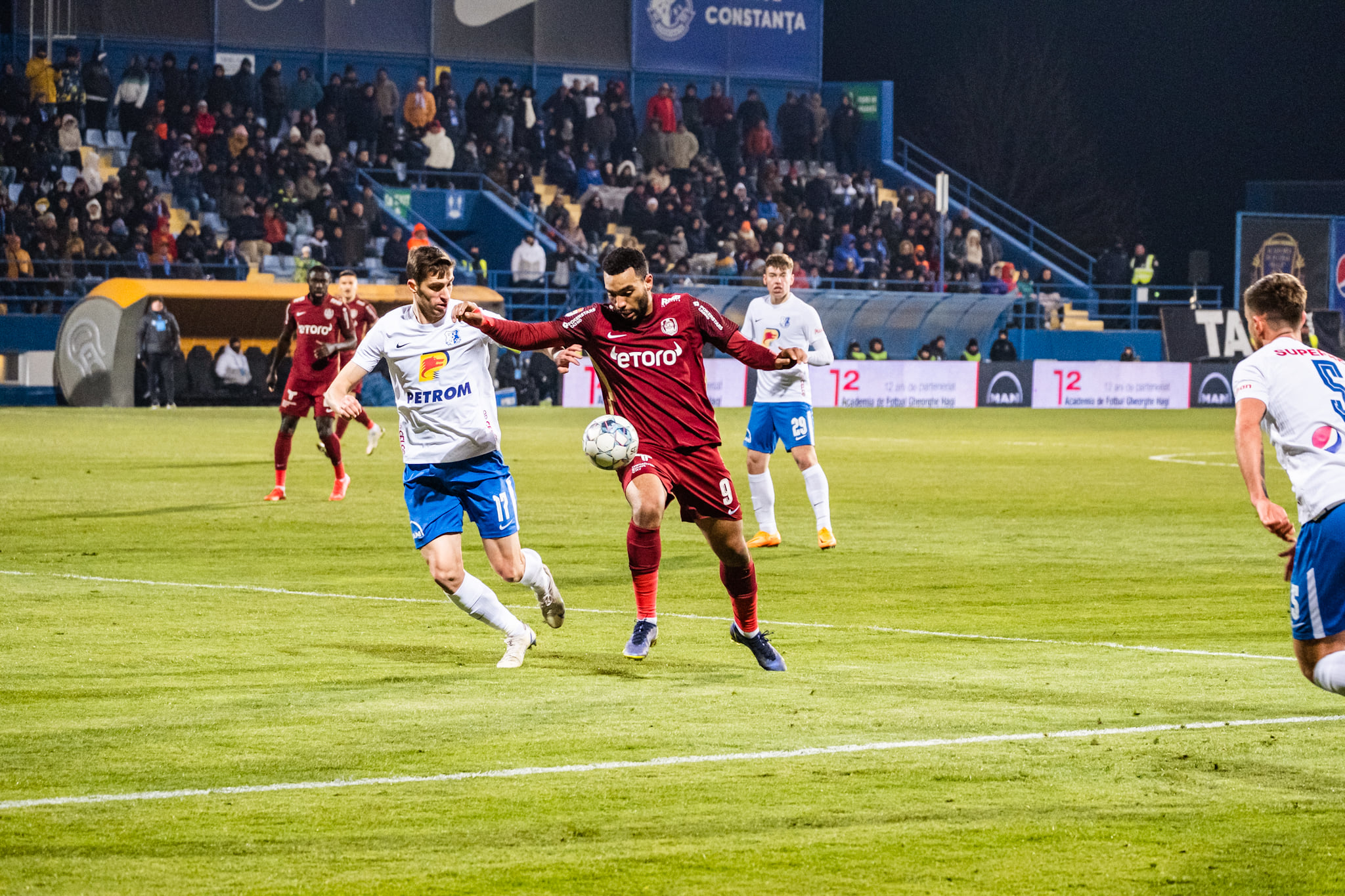 Billel Omrani într-un meci cu Farul Constanța din Liga 1. Sursă foto: CFR Cluj Facebook