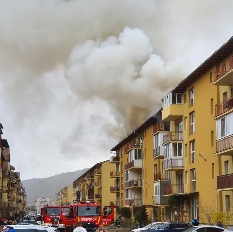 Incendiu pe strada Porii din Florești