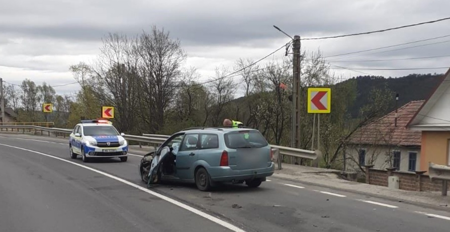 Două femei au fost rănite în accident. Foto: ISU Cluj.