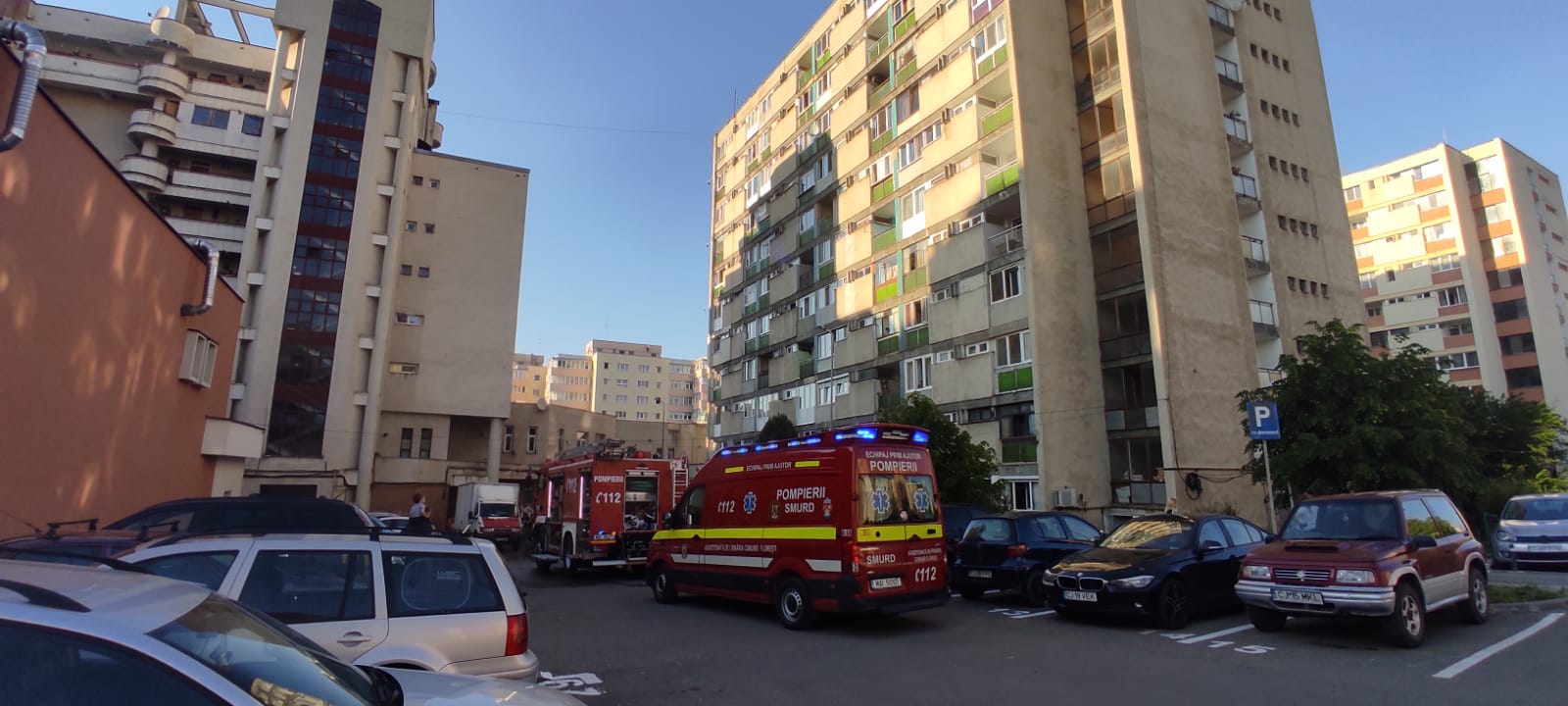 O persoană ar fi căzut de la etajul 4 pe o stradă din Dej. FOTO: Arhivă ISU Cluj