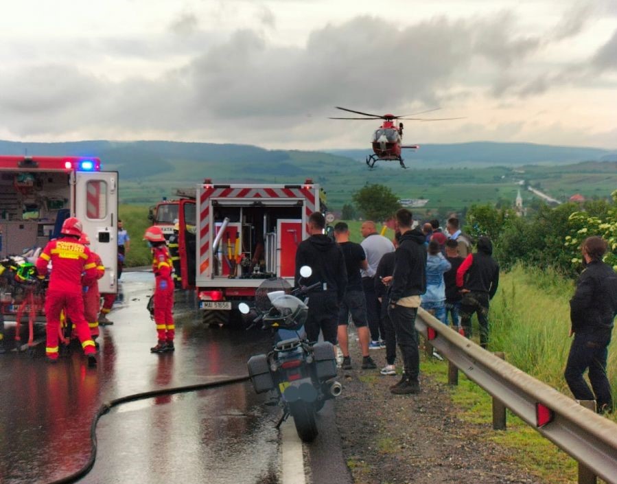În urma accidentului 8 persoane au fost rănite/ Foto: ISU Mureș