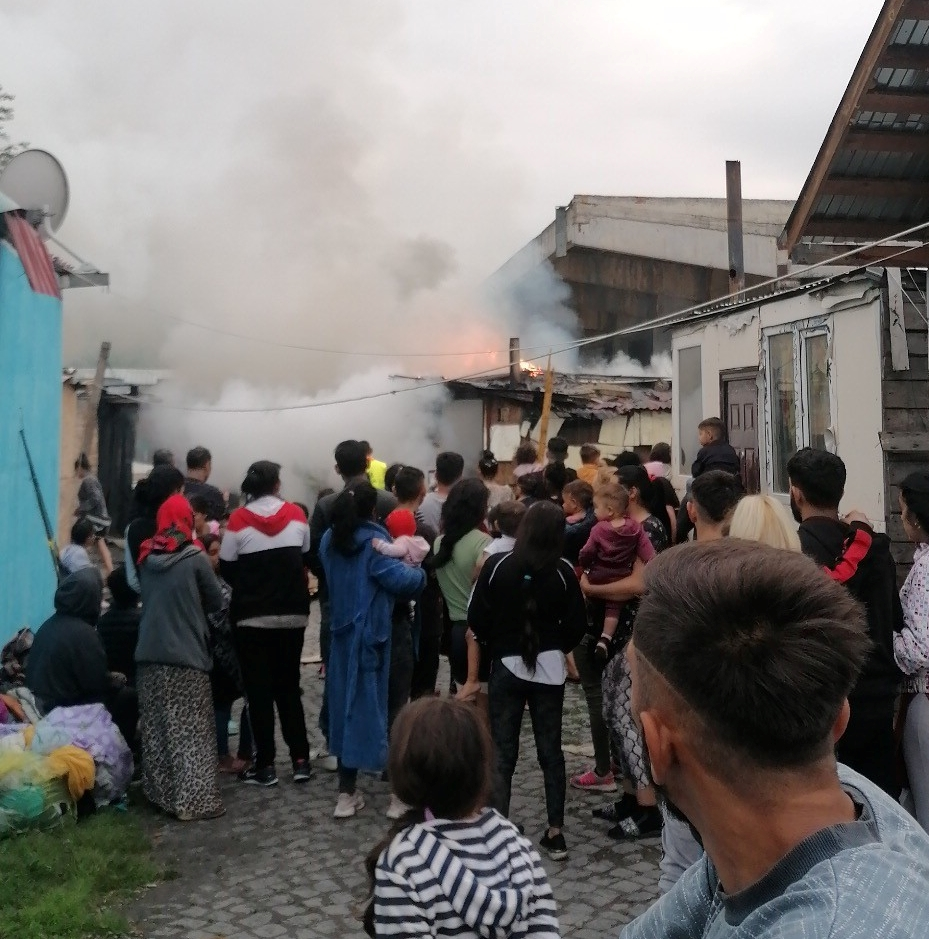 Incendiu pe str. Cantonului în data de 29.05.2022 / Foto de Maria Stoica - Căși Sociale ACUM!