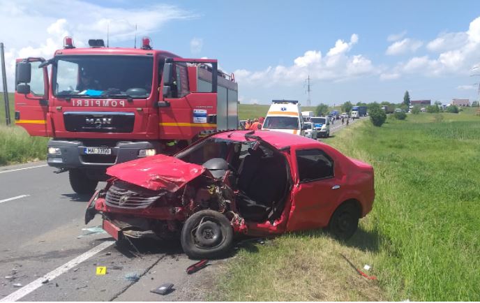 Accident GRAV la ieșire din Huedin / Foto: ISU Cluj