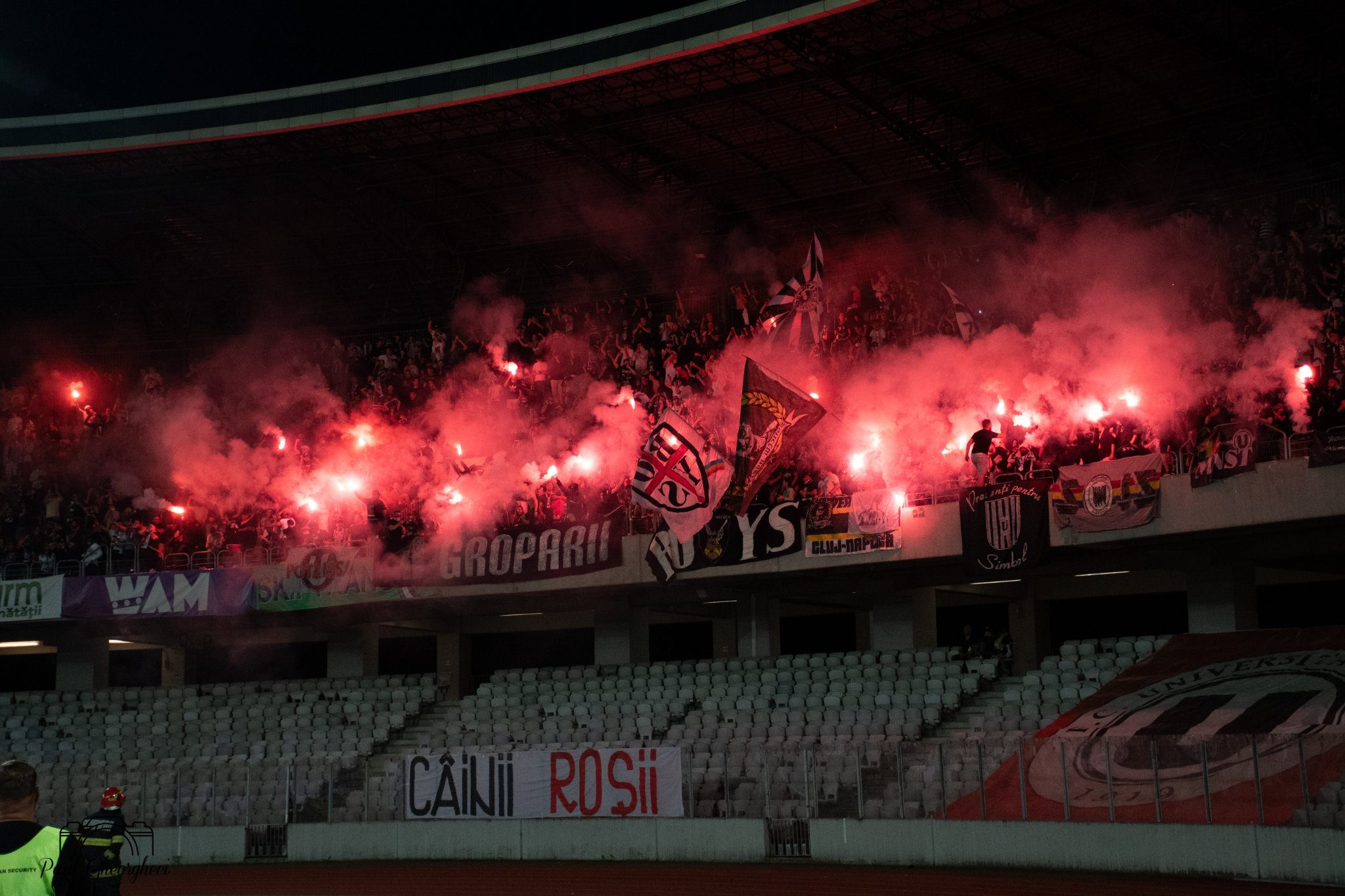 Fanii lui „U” Cluj la meciul tur cu Dinamo. FOTO: Paul Gheorgheci/monitorulcj.ro
