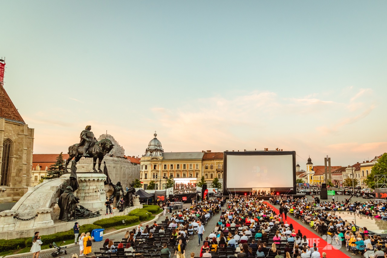 Cluj Napoca prinde viață timp de zece zile grație TIFF, iar Piața Unirii găzduiește proiecțiile filmelor premiate la Cannes, Berlin sau Veneția