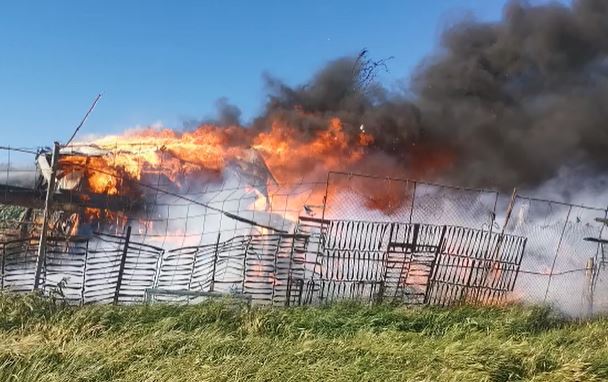 Incendiu puternic la o construcție improvizată din Cluj-Napoca / Foto: ISU Cluj