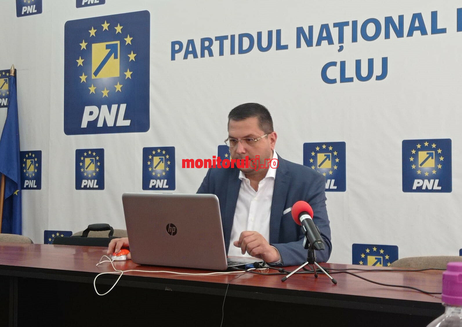 Deputatul PNL de Cluj Radu Moisin și-a prezentat joi, 7 iulie, într-o conferință de presă, raportul de activitate și inițiativele avute în ultimele șase luni de la preluarea mandatului/ Foto: Monitorul de Cluj