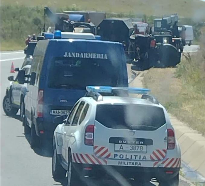Camion al armatei, ajuns în șanț pe Centura Vâlcele-Apahida / Foto: Info Trafic 24