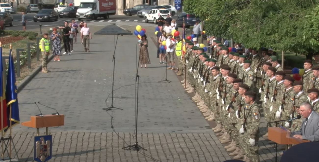 Ceremonie publică de Ziua Imnului Național al României, în Piața Mihai Viteazu / Foto: YouTube