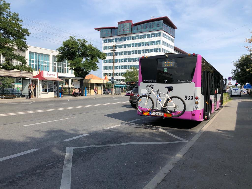 14 autobuze CTP, dotate cu suporți de biciclete. FOTO: Facebook/ Municipiul Cluj-Napoca