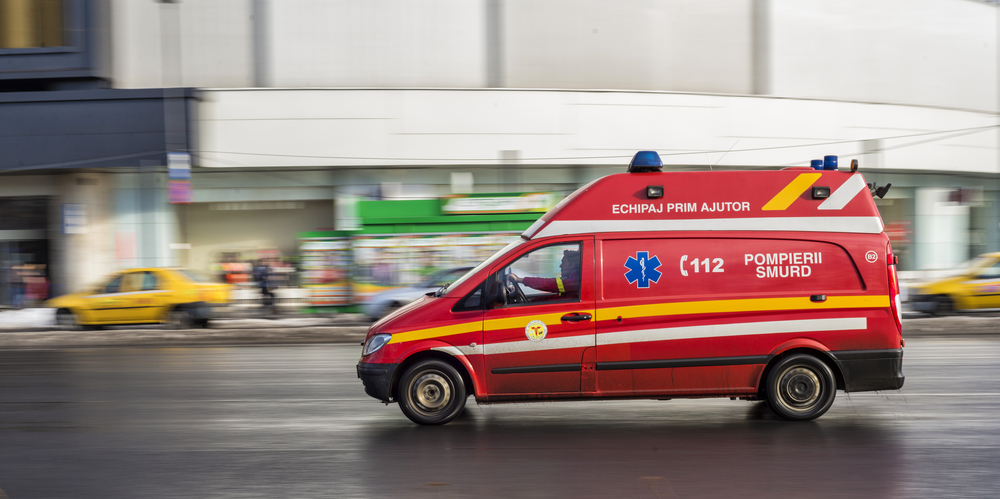 Patru ambulanțe intervin la un accident în Mureș / Foto: depositphotos.com