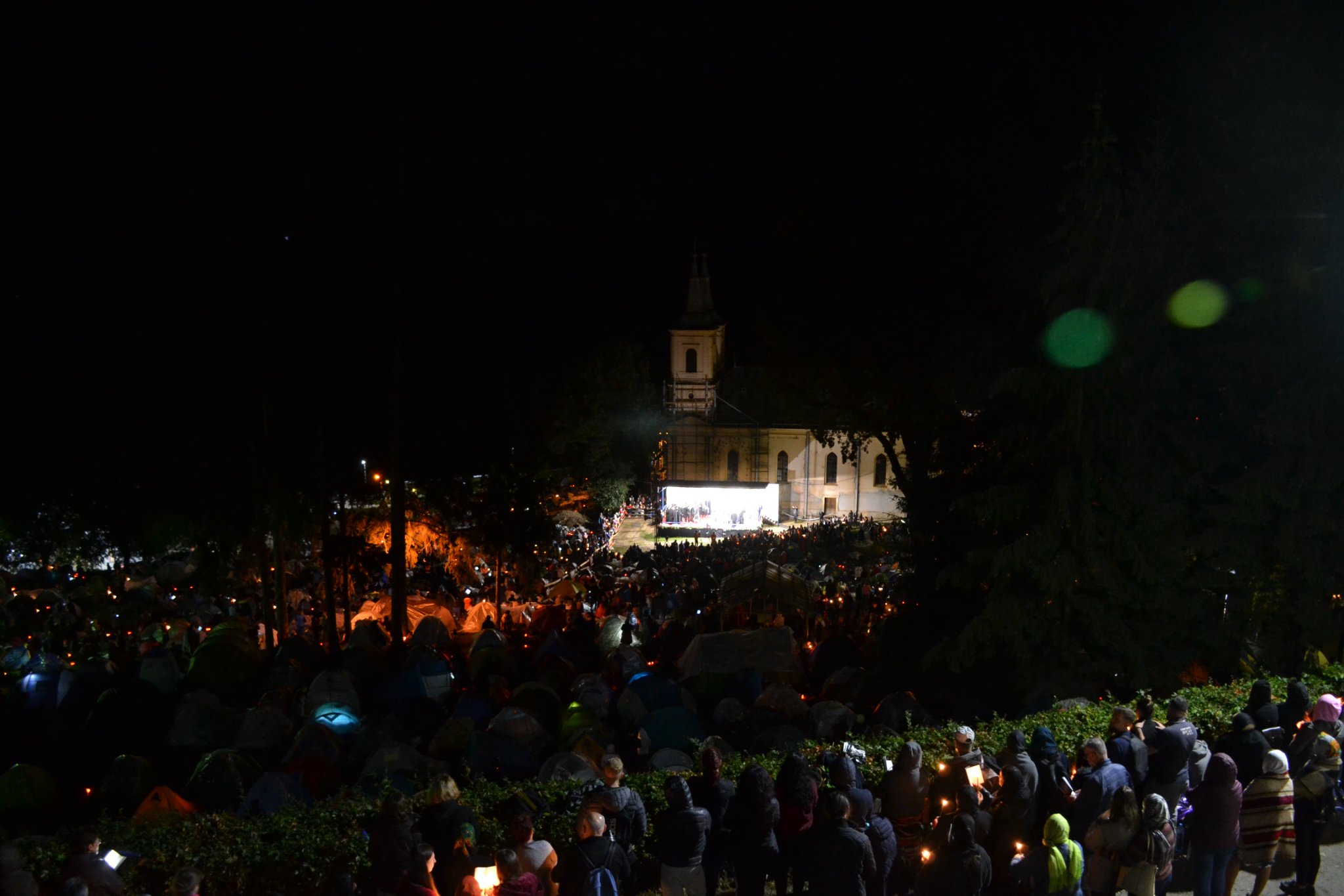 Zeci de mii de pelerini la Mănăstirea Nicula din județul Cluj/ Foto: Facebook - Mănăstirea Nicula