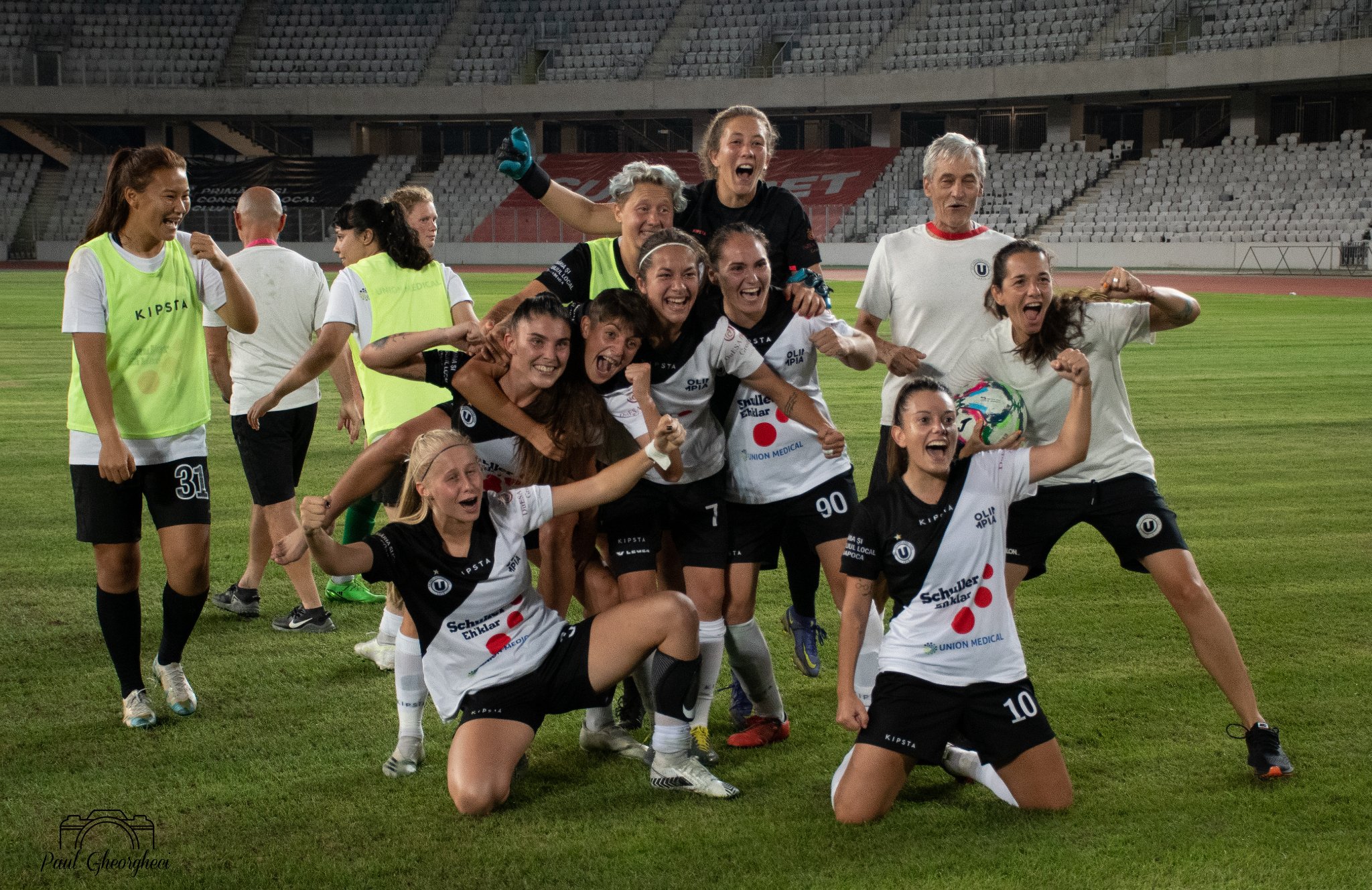 Universitatea Olimpia Cluj s-a calificat în finala turului preliminar al Ligii Campionilor la fotbal feminin, joi seara, după ce a învins formaţia nord-irlandeză Glentoran Women/ Foto: Paul Gheorgheci/monitorulcj.ro