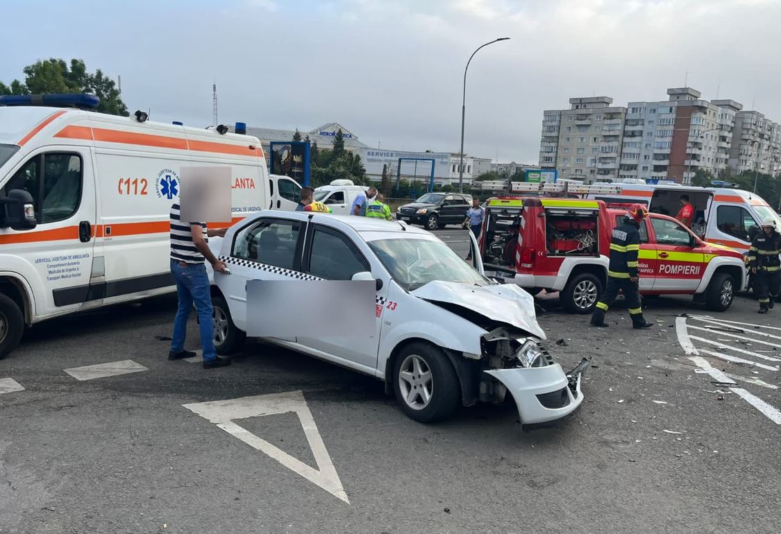 Accident grav pe Calea Florești, zona Penny / Foto: ISU Cluj