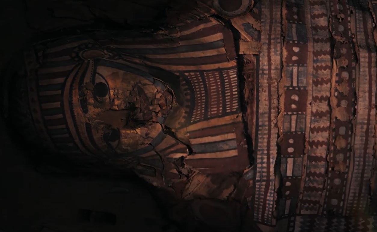 O mumie egipteană într-un sarcofag pictat, restaurată și expusă la Cluj-Napoca / Foto: captură ecran Facebook - Muzeul Naţional de Istorie a Transilvaniei
