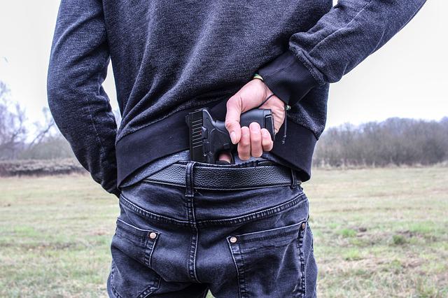 Un clujean de 41 de ani a fost pus sub control judiciar după ce a folosit o armă cu aer comprimat, deţinută ilegal, într-un conflict/ Foto: pixabay.com