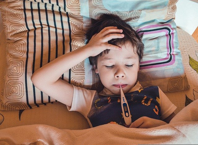 Medicii se așteaptă la un sezon greu de gripă care va afecta mult copiii / Foto: pixabay.com