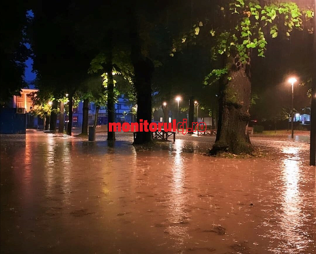 Administrația Națională de Meteorologie (ANM), a emis o avertizare Cod galben de vijelii și ploi torențiale în mai multe județe din țară, inclusiv Cluj/ Foto: monitorulcj.ro