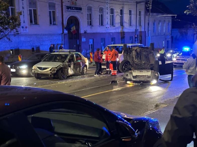 Accident pe Calea Mănăștur, cu două mașini implicate / Foto: Info Trafic jud. CLUJ - Facebook