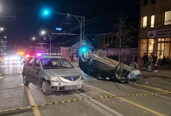 Șoferul care a produs accidentul de pe Calea Mănăștur era BEAT / Foto: ISU Cluj