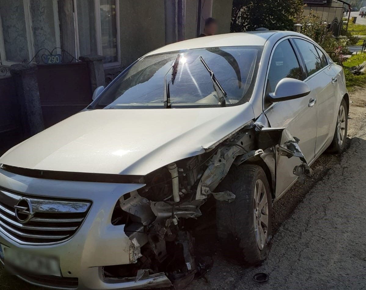 Un accident rutier a avut loc, luni, 10 octombrie, în localitatea clujeană Nima. În urma accidentului, două persoane au ajuns la spital/ Foto: ISU Cluj