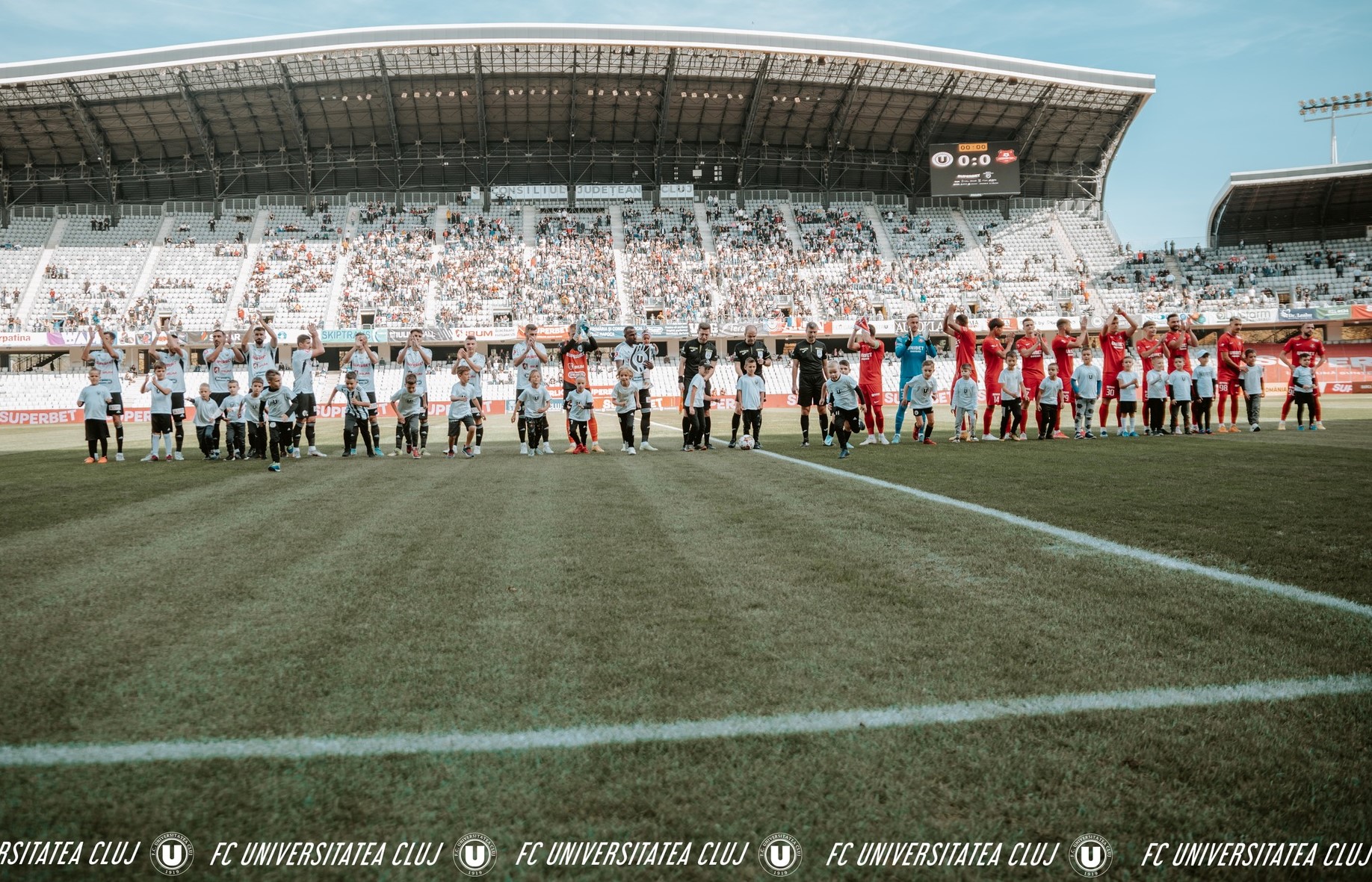 „U” Cluj se deplasează pe terenul celor de la Farul Constanța pentru un meci din cadrul etapei a 14-a a Superligii/ Foto: FC Universitatea Cluj/Facebook