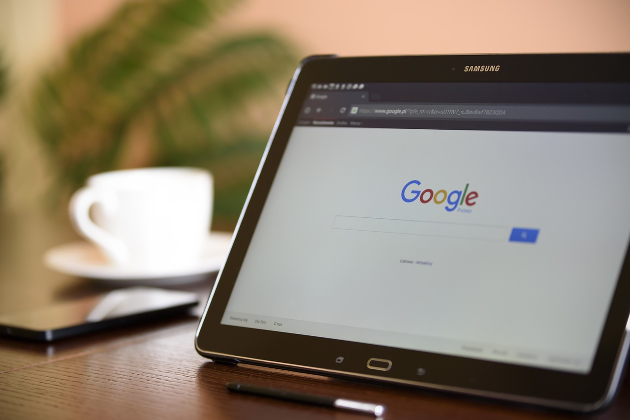 „Prețuri energie” și „cum să devin programator”, în topul căutărilor pe Google, în plină criză. FOTO: Pixabay