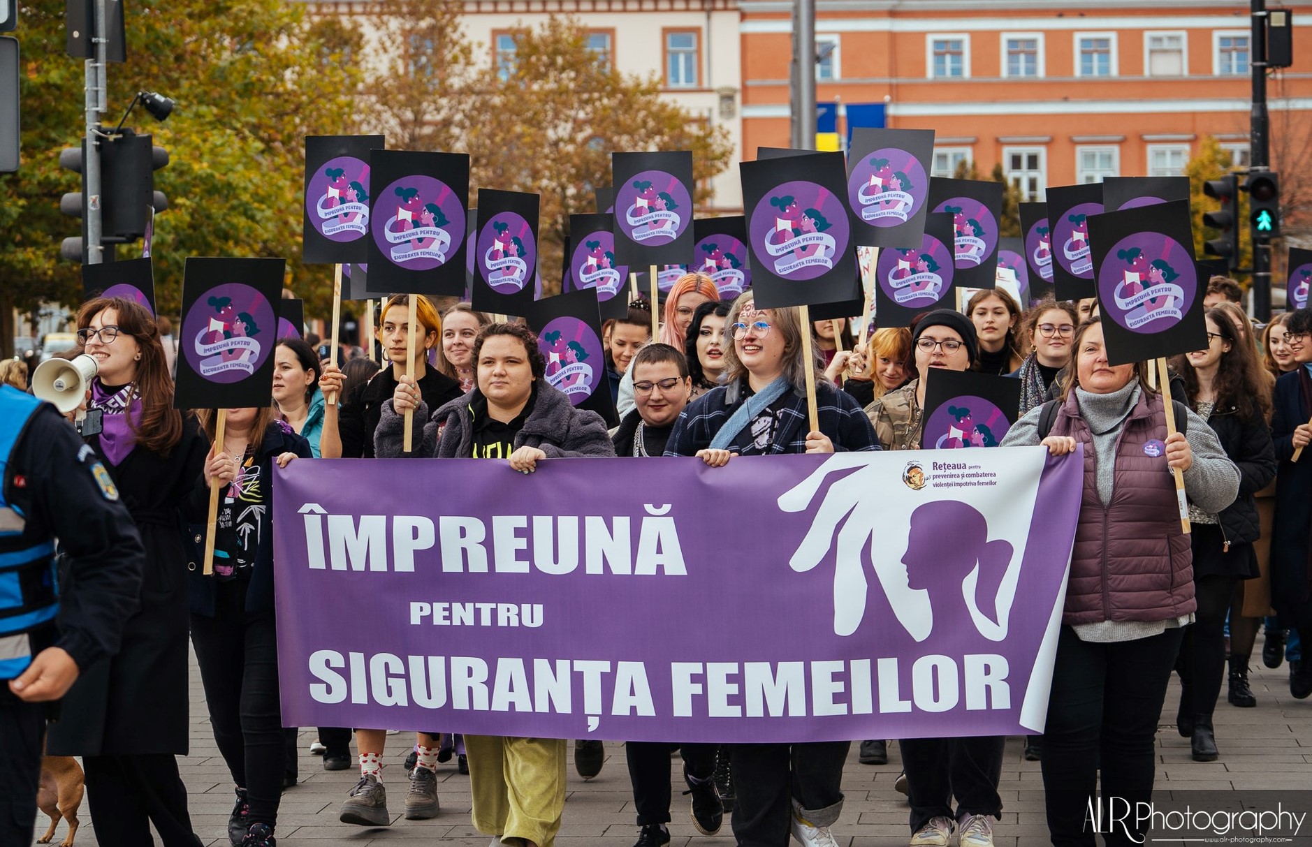 Duminică, 23 octombrie, a avut loc în Cluj-Napoca marșul „Împreună pentru siguranța femeilor”/ Foto: Peace Action Training and Research Institute of Romania (PATRIR)/Facebook