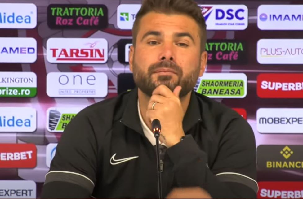 Adrian Mutu, antrenor Rapid, la conferința de presă dinaintea meciului cu CFR Cluj / Foto: captură ecran YouTube - Rapid TV