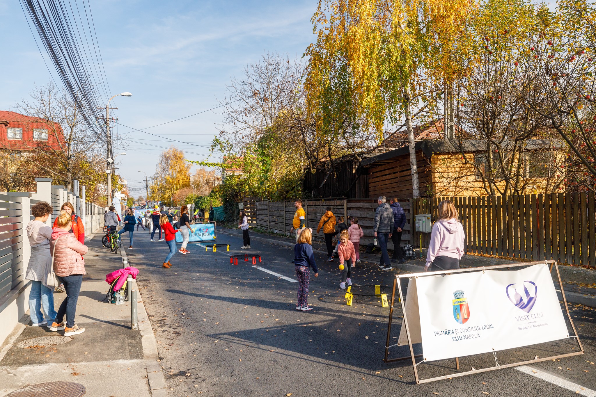 Strada Cireșilor a fost amenajată într-un spațiu sigur destinat sportului. FOTO: Facebook/ Municipiul Cluj-Napoca