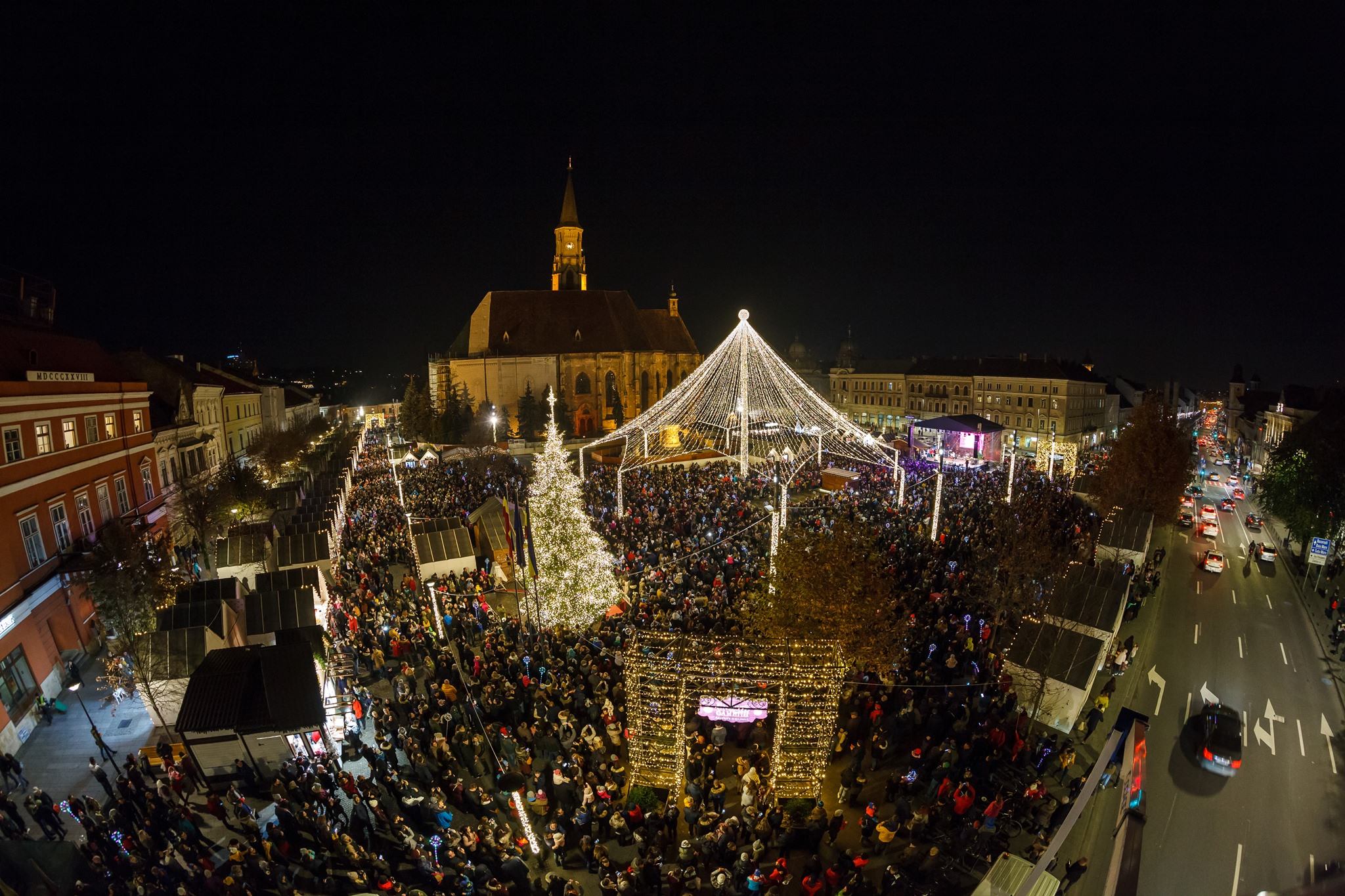 Târgul de Crăciun din Cluj-Napoca revine de la mijlocul lunii noiembrie. Peste 80 de căsuțe vor „împânzi” centrul orașului/ FOTO: Emil Boc/Facebook