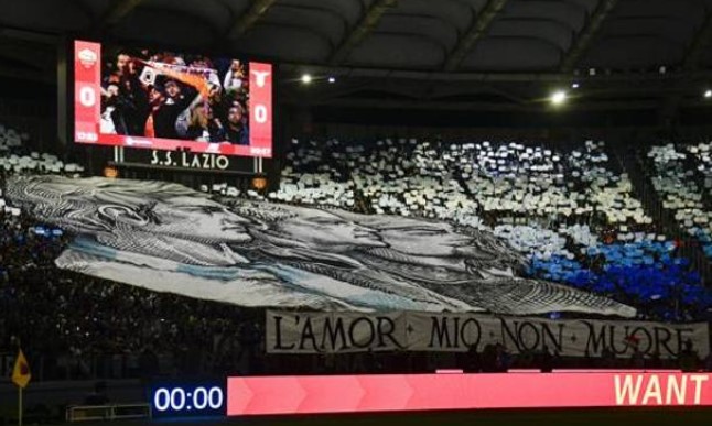 A fost deschisă o anchetă privind scandările antisemite ale suporterilor echipei de fotbal Lazio Roma din timpul derby-ului de duminică împotriva lui AS Roma/ FOTO: gazetta.it