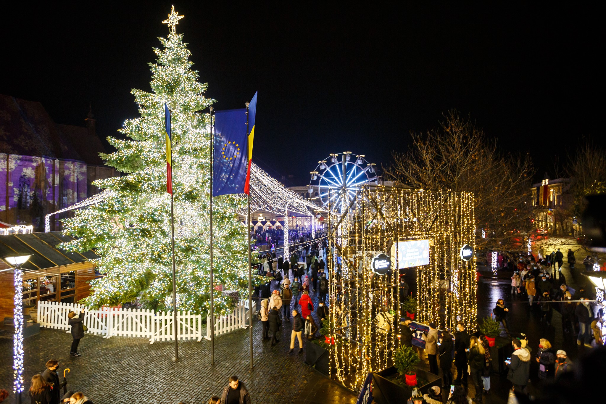 Târgul de Crăciun începe vineri, 18 noiembrie, în Piața Unirii din Cluj. FOTO: Târgul de Crăciun