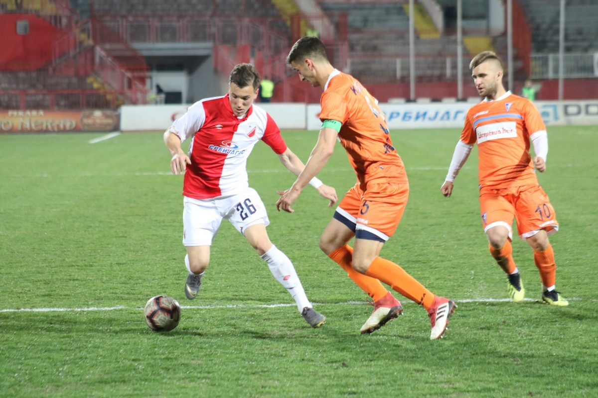 Nikola Sreckovic (foto stânga) este considerat a fi unul dintre cei mai în formă jucători de la Subotica în acest sezon. FOTO: fkvojvodina.rs