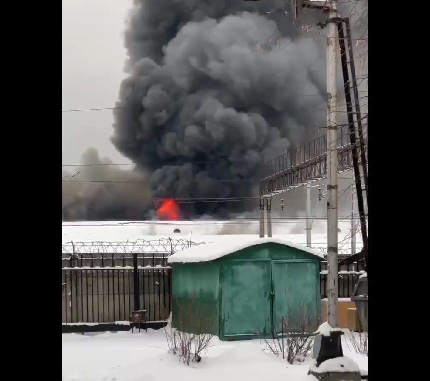Incendiu PUTERNIC la un depozit din Moscova. FOTO: Captură ecran Twitter