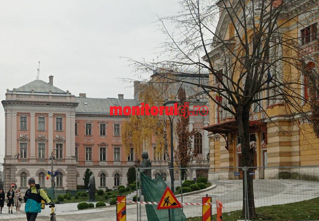 Lucrările din fața Teatrului Național au fost finalizate înainte de 1 Decembrie, Ziua Națională a României / Foto: monitorulcj.ro