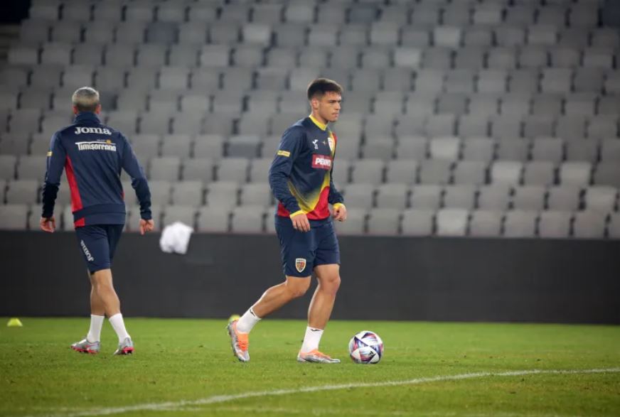 Daniel Paraschiv marchează la echipa națională / Foto: foto: Facebook - Echipa națională de fotbal a României